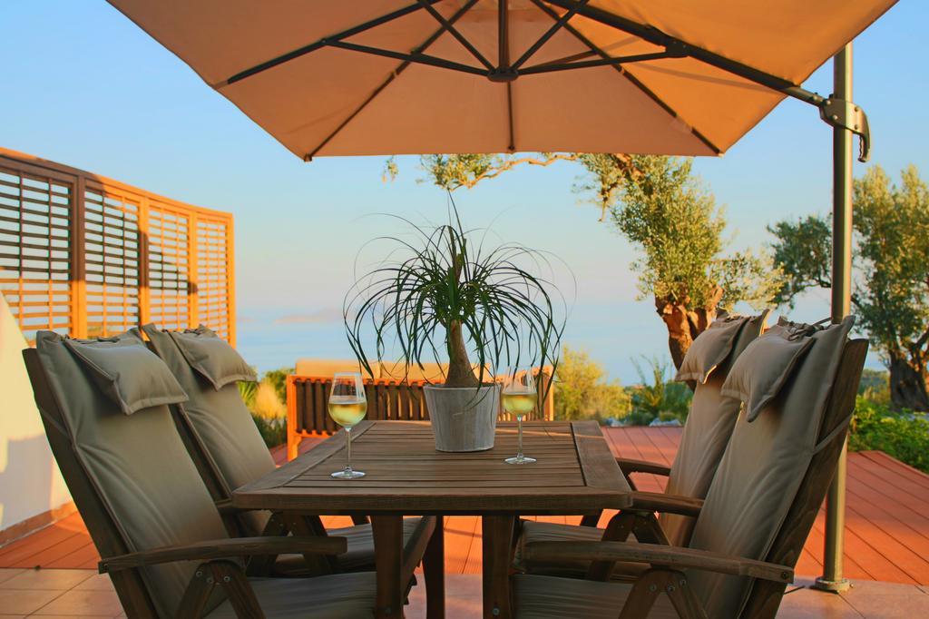 The Infinity 180 Luxury Suites Milia Buitenkant foto