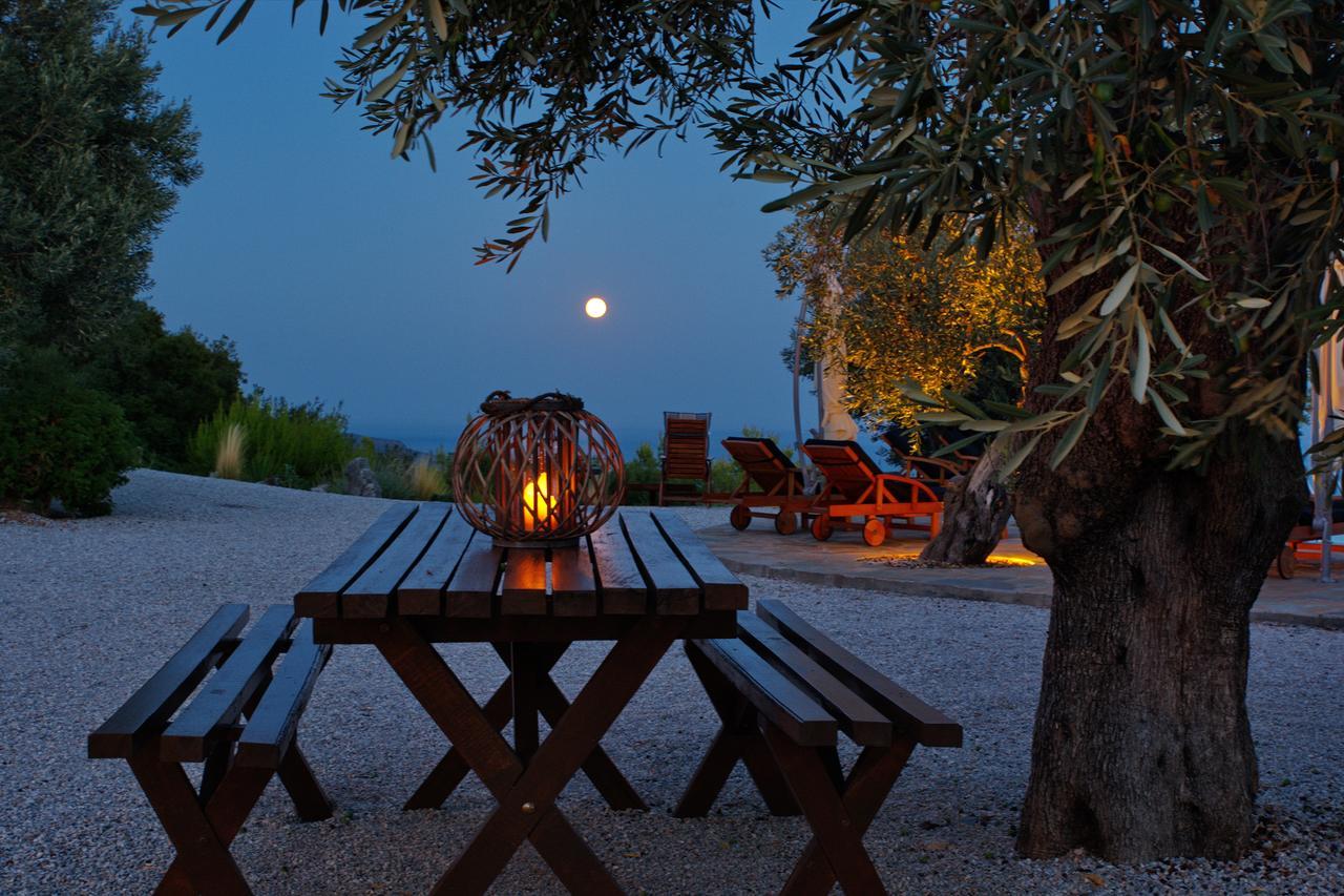 The Infinity 180 Luxury Suites Milia Buitenkant foto