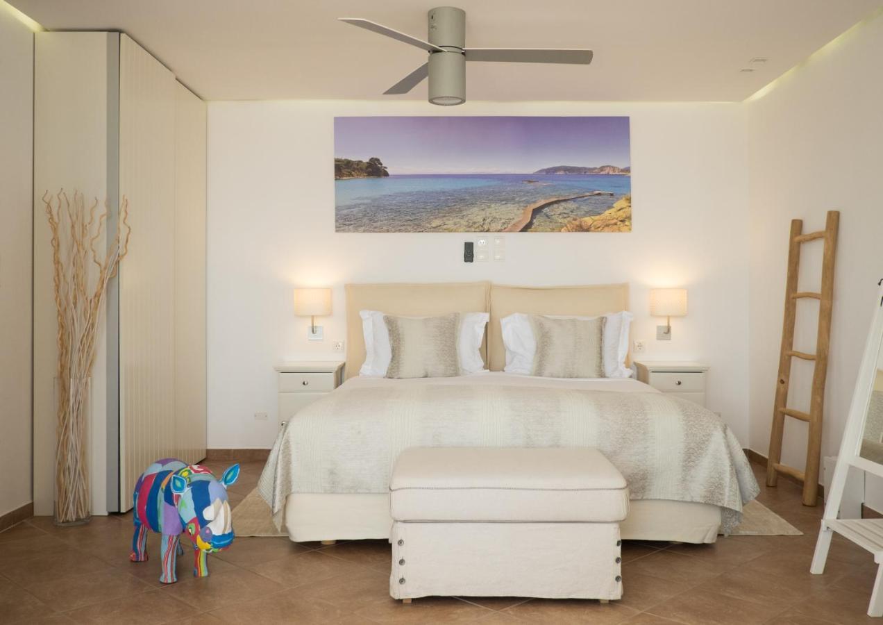 The Infinity 180 Luxury Suites Milia Buitenkant foto